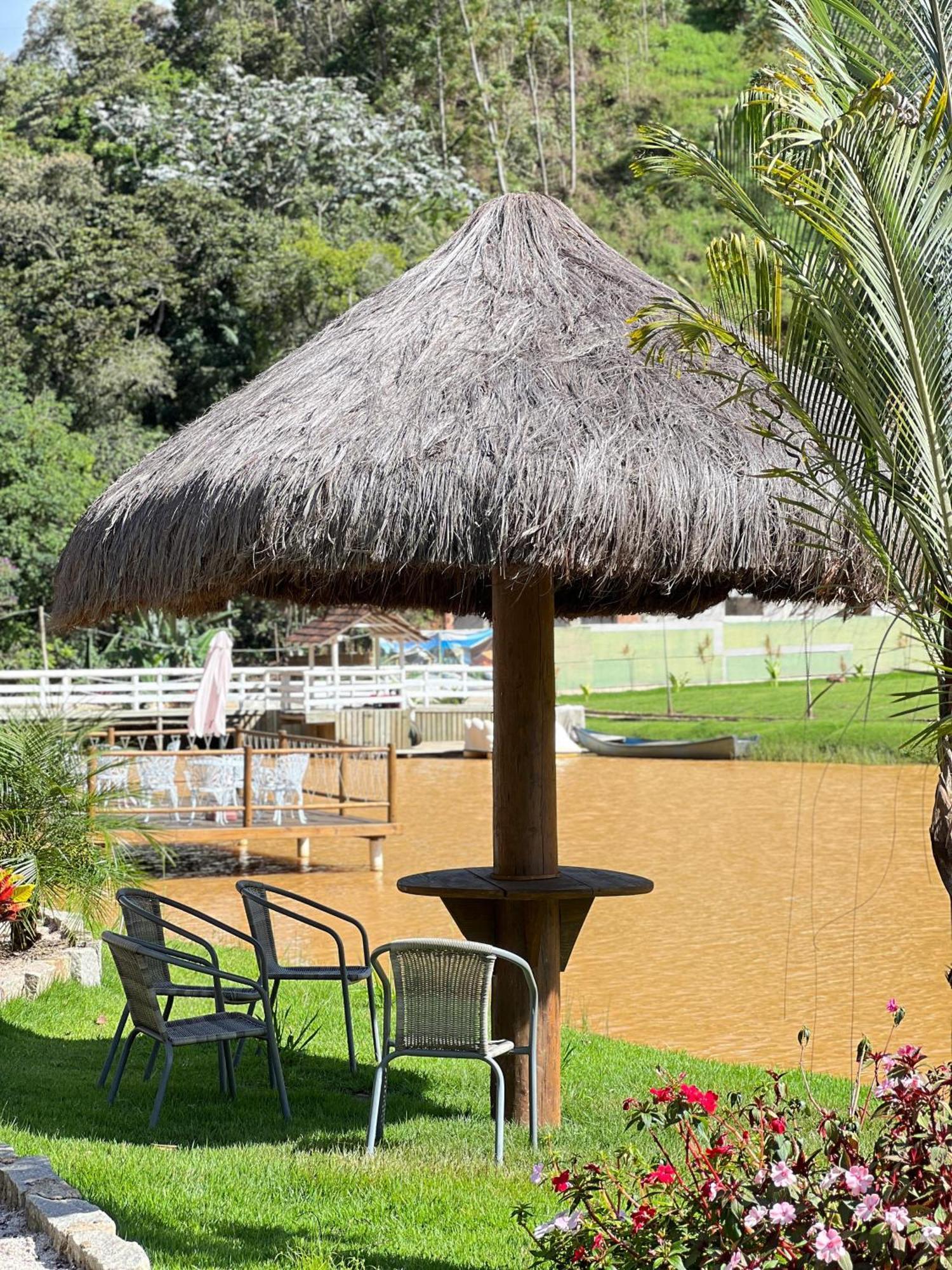 Terras Claras Pousada E Lazer Alfredo Chaves Esterno foto